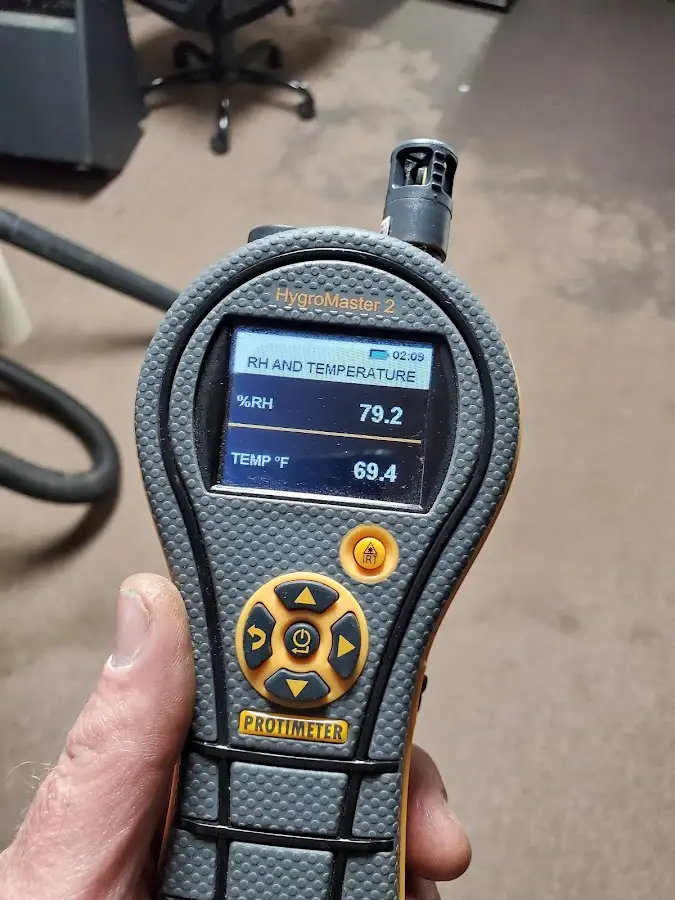 Moisture meter humidity assessment for Mold Remediation & Removal in North Kansas City